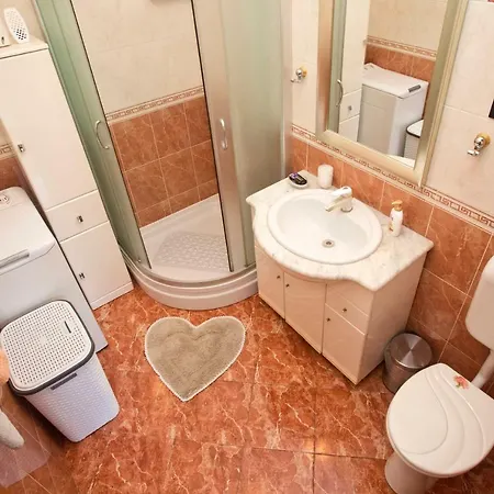 Tera Near Bacvice And Centre Split