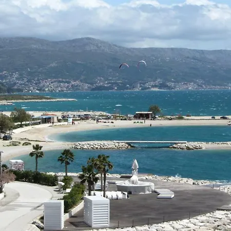 Διαμέρισμα Tera Near Bacvice And Centre *
