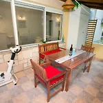 Tera Near Bacvice And Centre Apartman Split