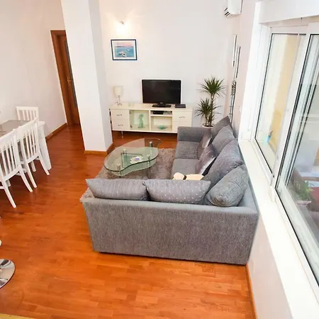 Tera Near Bacvice And Centre *